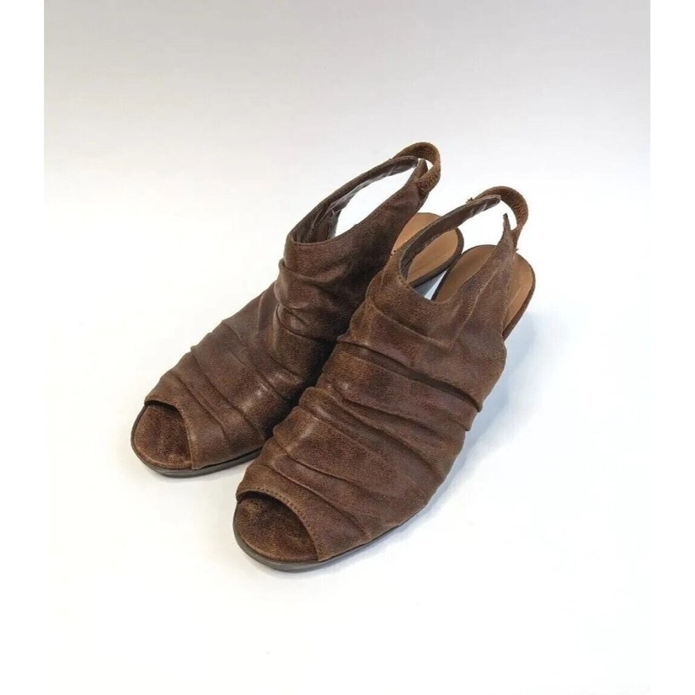 Bare Traps Womens Sandals Size 9.5 Brown Open Toe Slingback Mule Vegan Leather